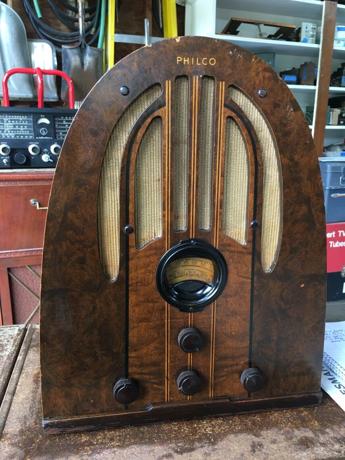 Radio Philco Model 37-60 , 1937 , wood tube tabletop cathedral  used