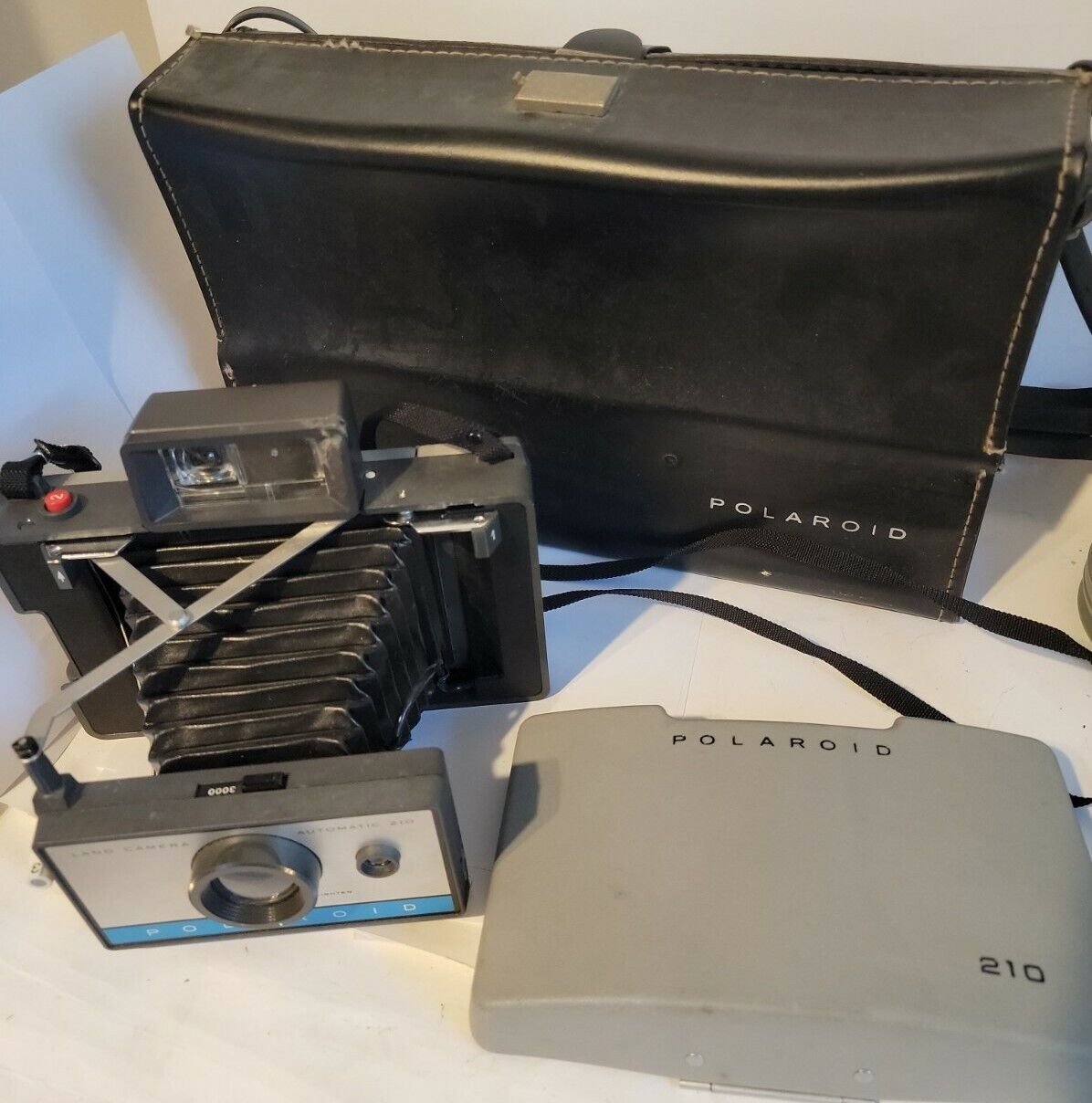 Vintage  Polaroid 210 Land Camera Case Cold Clip Flash Plate Bulb Print Coater
