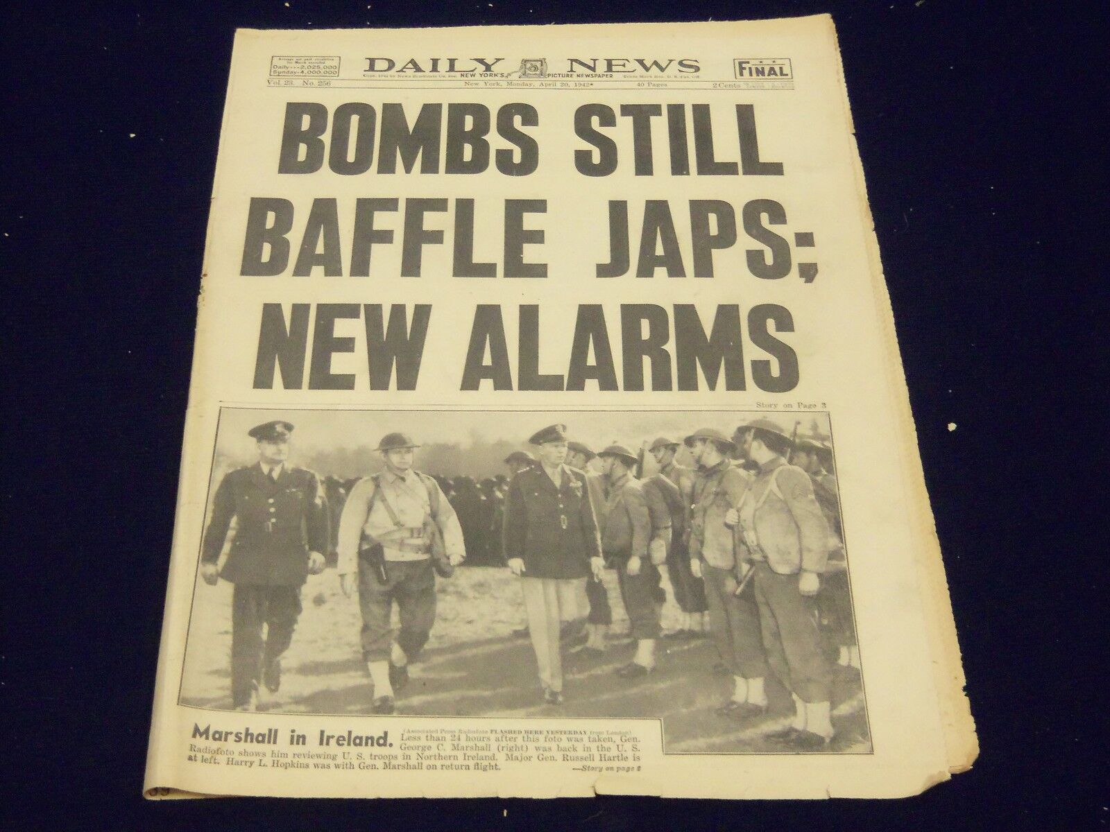 1942 APRIL 20 NEW YORK DAILY NEWS - BOMBS STILL BAFFLE JAPS: NEW ALARMS- NP 1921
