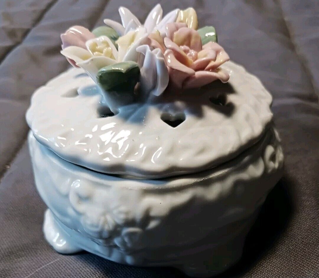 Vintage Porcelain Trinket Box or Incese Burner with Capadimonte Type Flowers