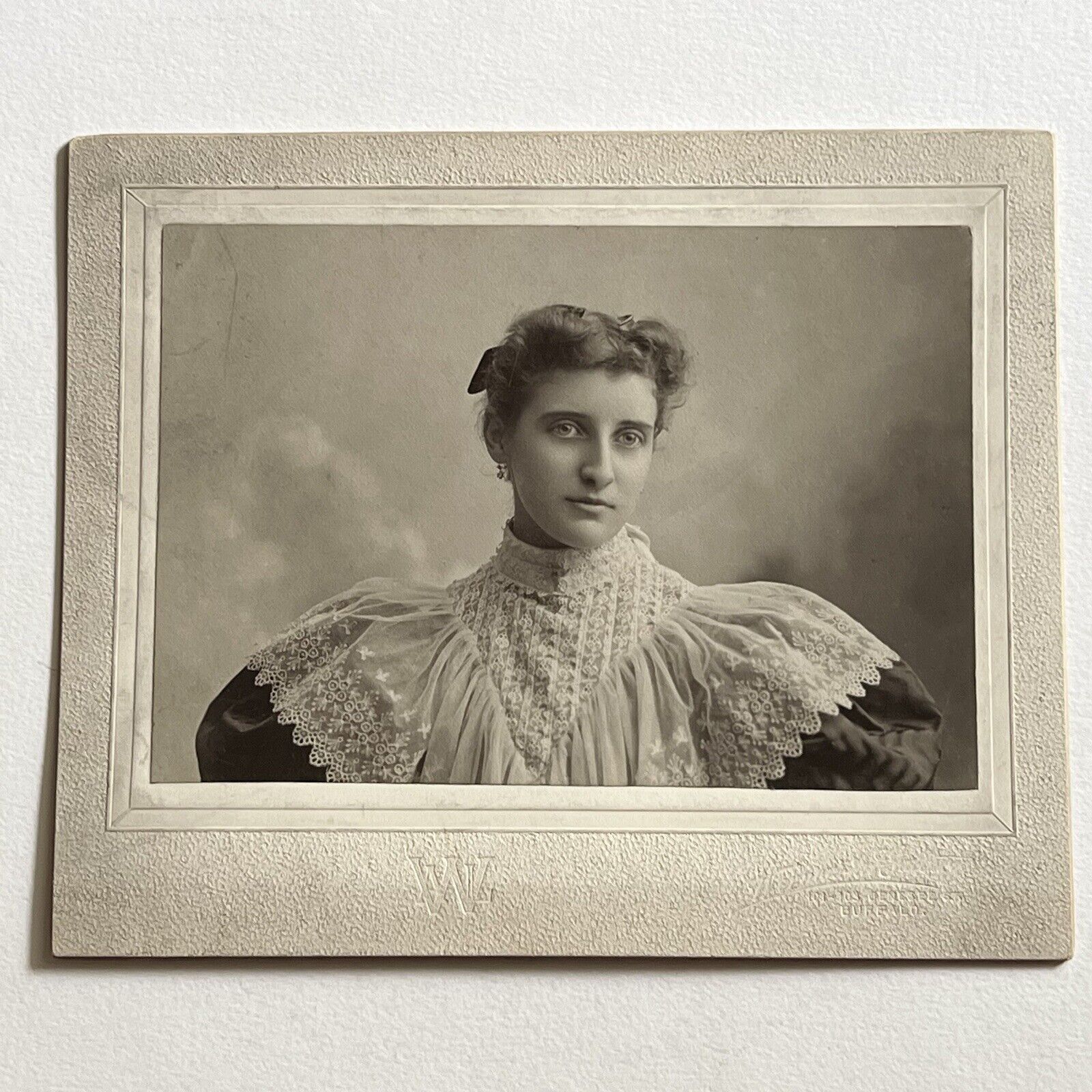 Antique Cabinet Card Photograph Beautiful Fashionable Young Woman Buffalo NY
