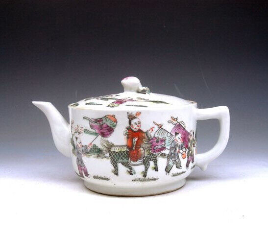 Vintage Glazed Porcelain Famille-Rose Ancient Story Horse Rider Painted Teapot