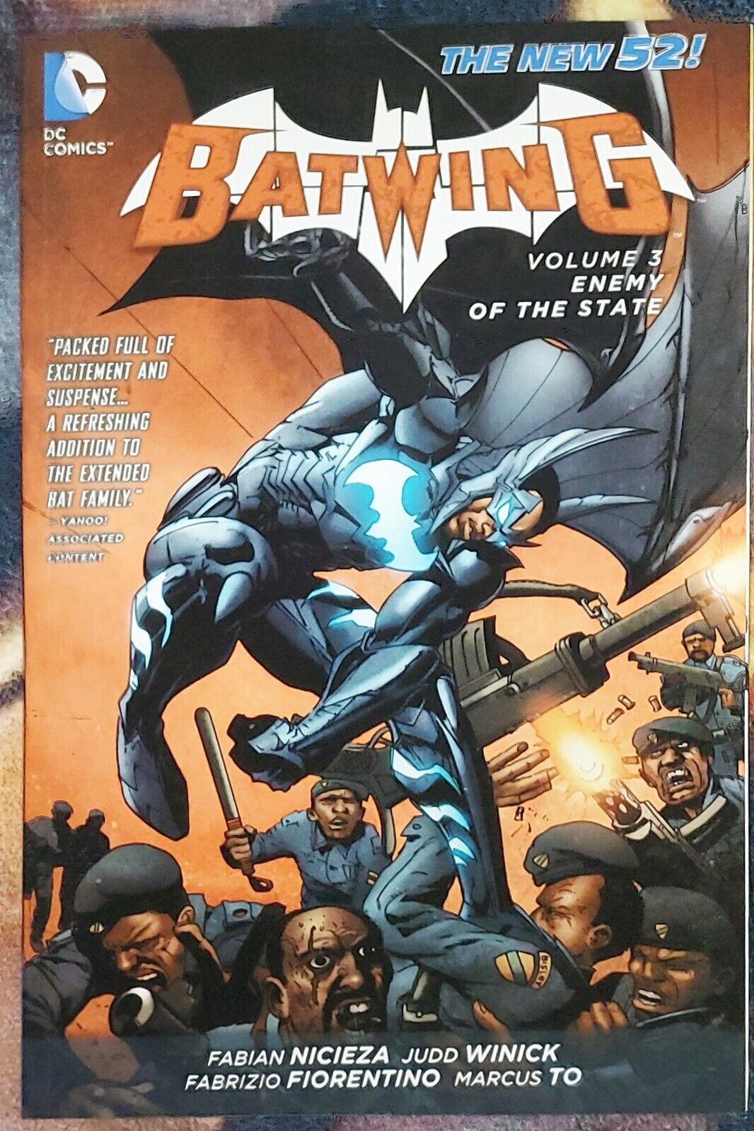 Batwing Vol. 3: Enemy of the State [The New 52]