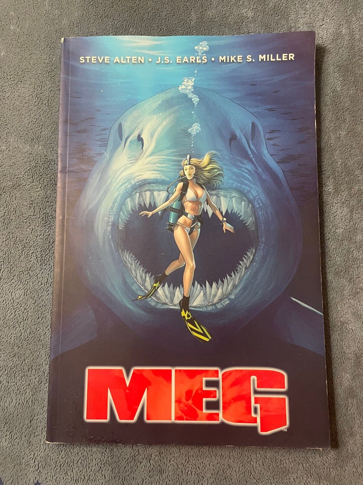 MEG TPB Graphic Novel Trade Paperback Steve Alten Earls Mike Miller Blacklist FN