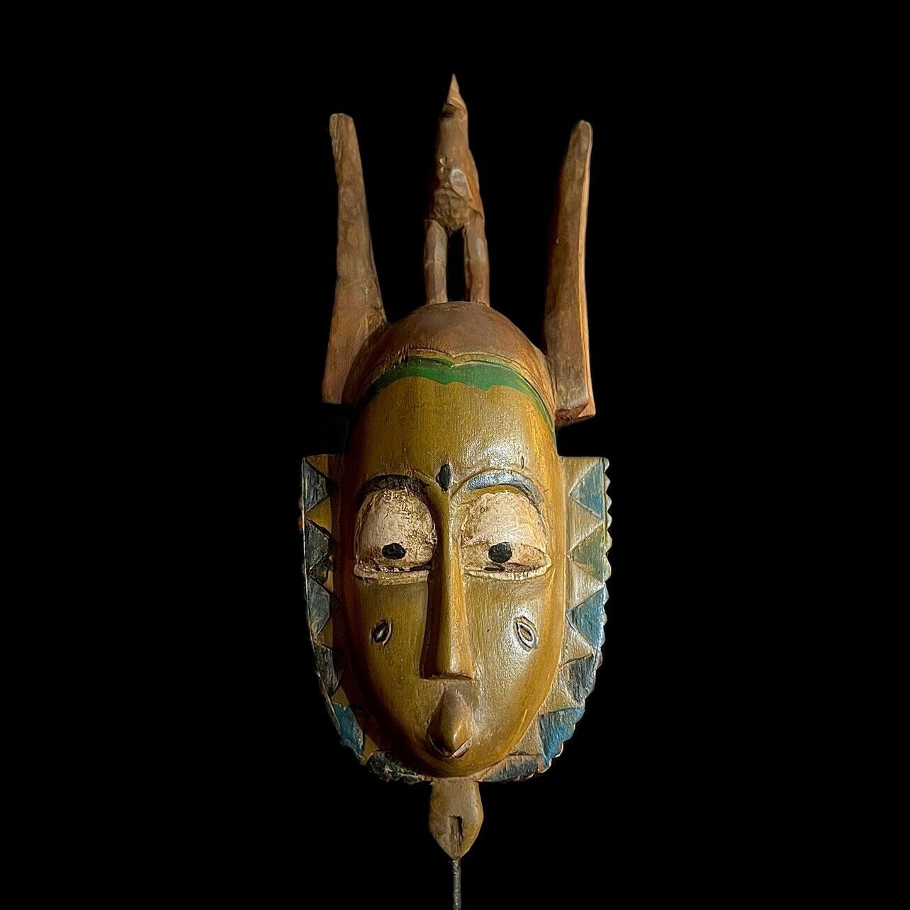 African Tribal Face Mask Wood Hand Carved Vintage Wall Hanging Guro Mask-9942