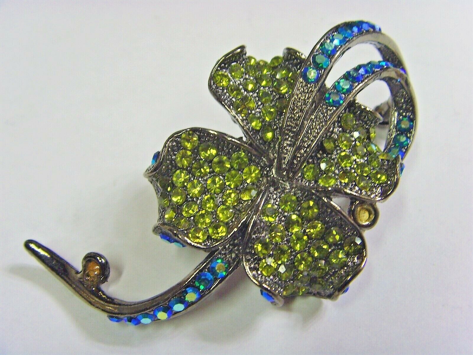 High quality vintage floral diamante bejeweled huge 74 mm fur coat brooch 50643
