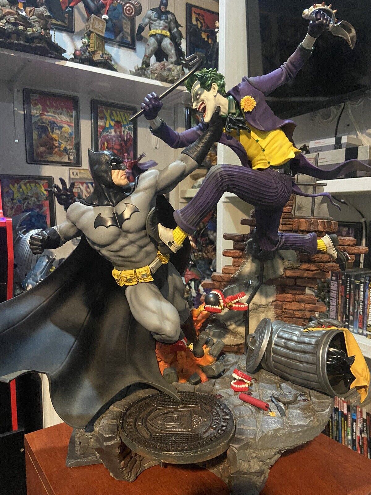 Iron Studios Batman vs The Joker 1:6 Scale Battle Diorama Series