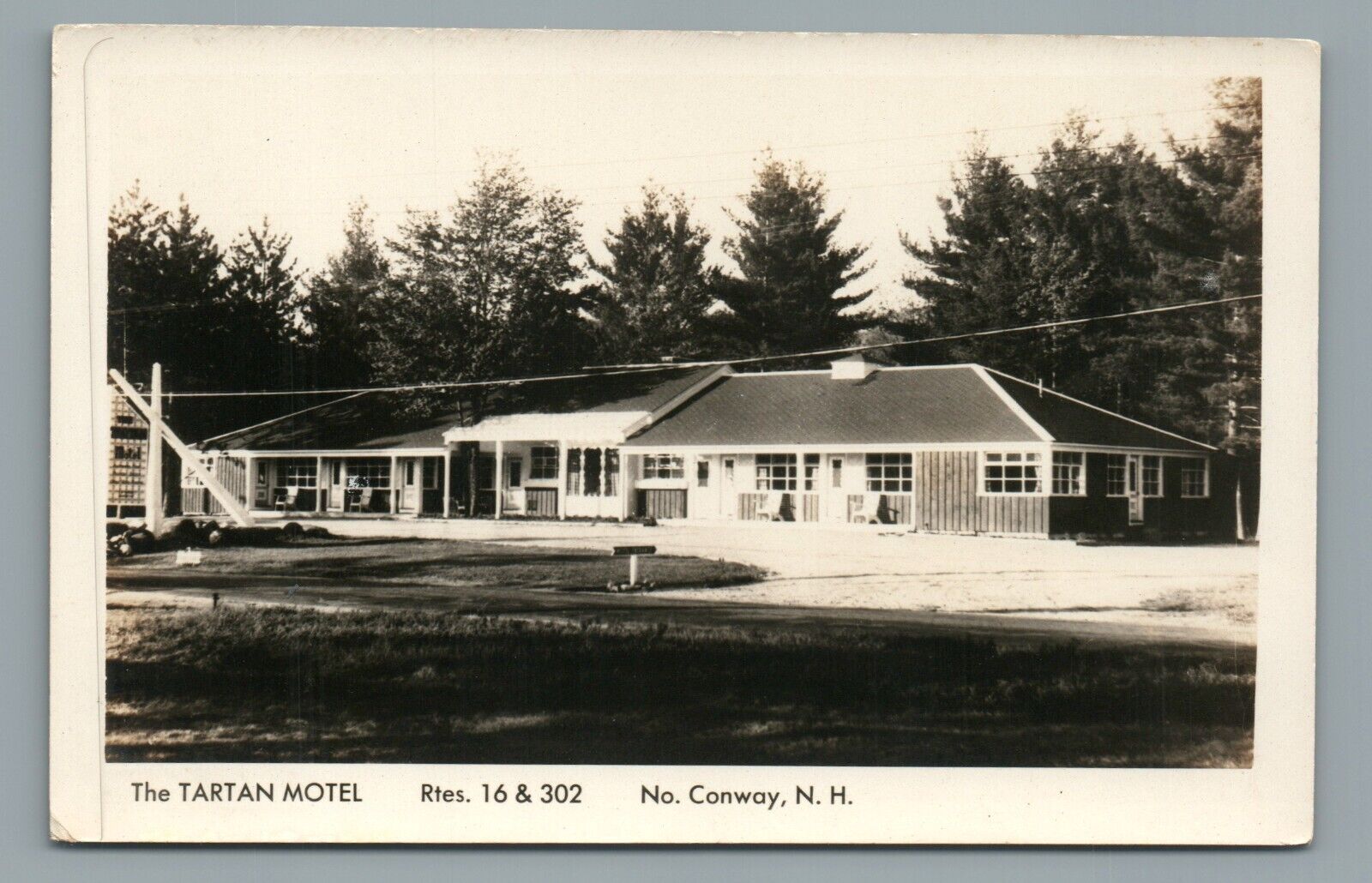 The Tartan Motel - Rtes. 16 & 302 - North Conway NH - RPPC Postcard
