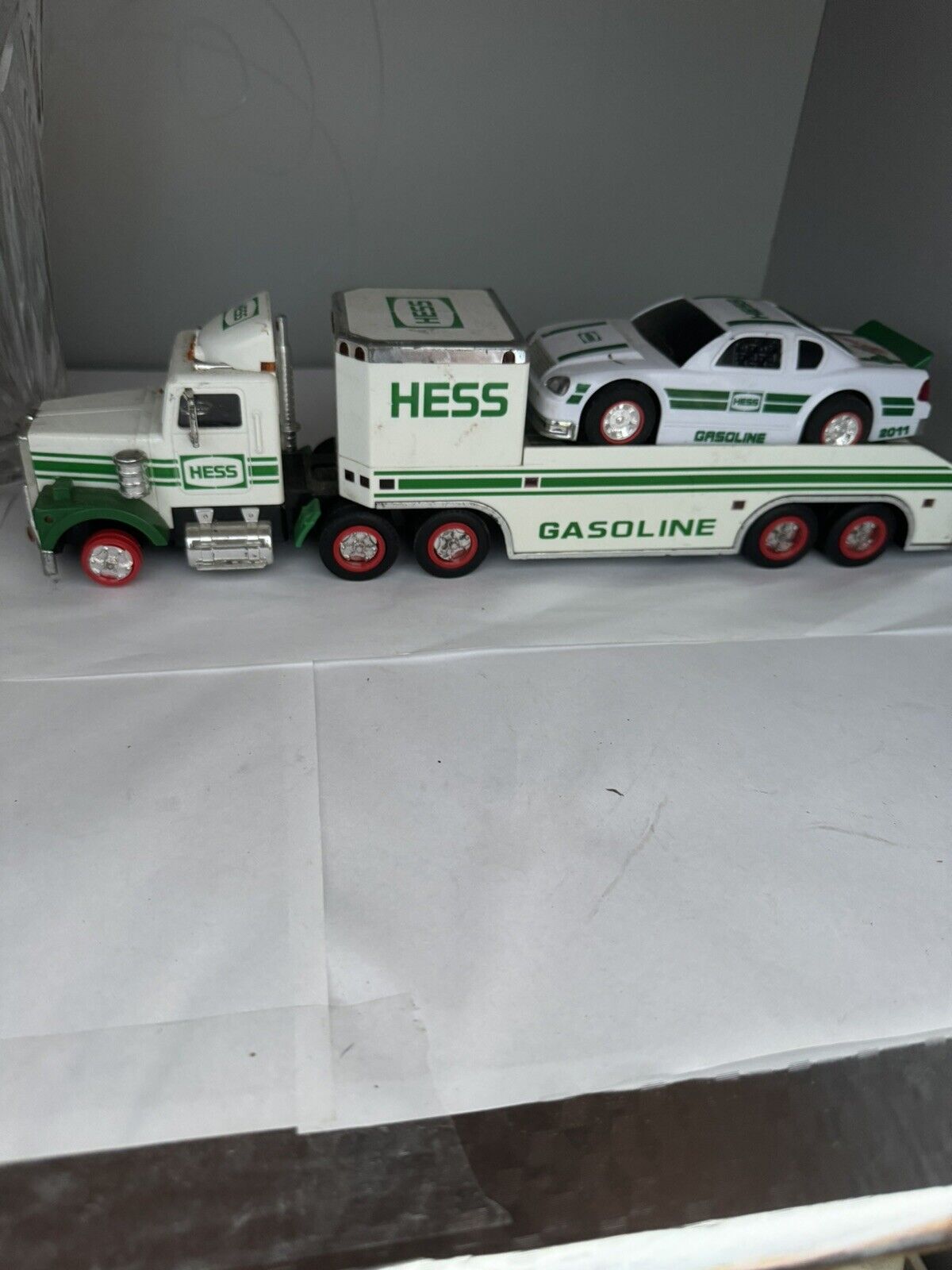 Vintage Hess Gasoline Semi Truck Trailer and Race Car（C）