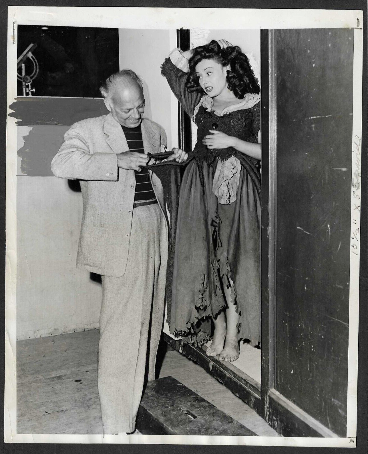 HOLLYWOOD PAULETTE GODDARD ACTRESS VINTAGE 1944 ORIGINAL PHOTO