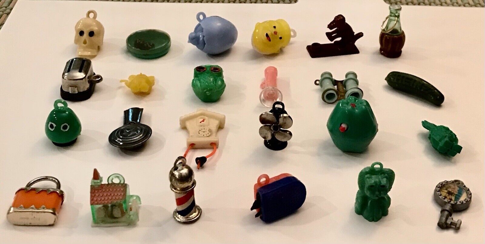 24 Rare Vintage Gumball Charms Cracker Jack Prizes Many Mechanicals/Kobe Wow