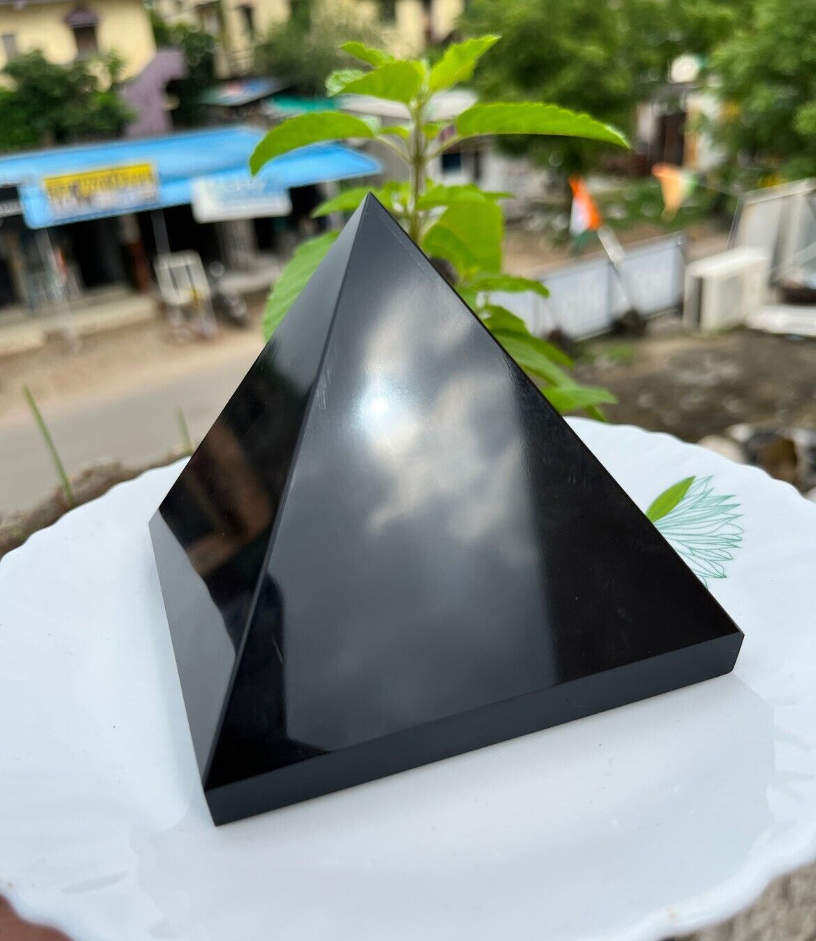 Large Shungite Polished Crystal Pyramid EMF Protection Anti Radiation 65-75MM