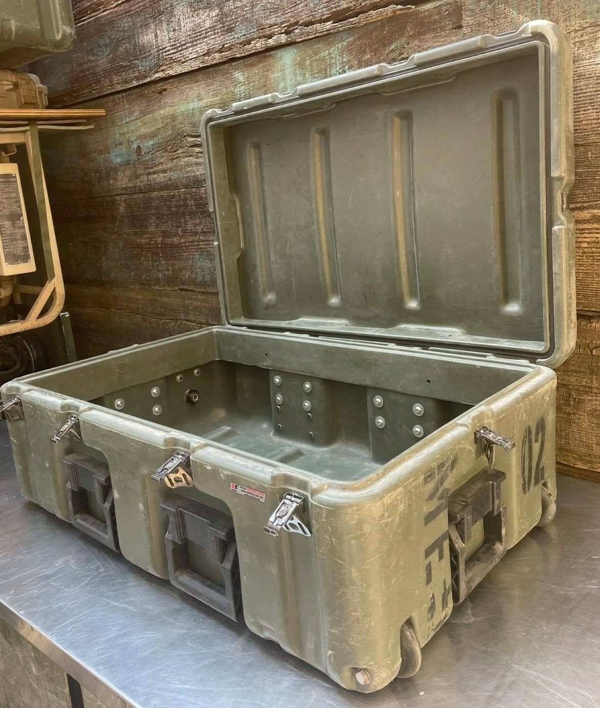 33x21x12 Hardigg Pelican Wheeled 472 Medchest 3 Military Medical Case Chest Roll