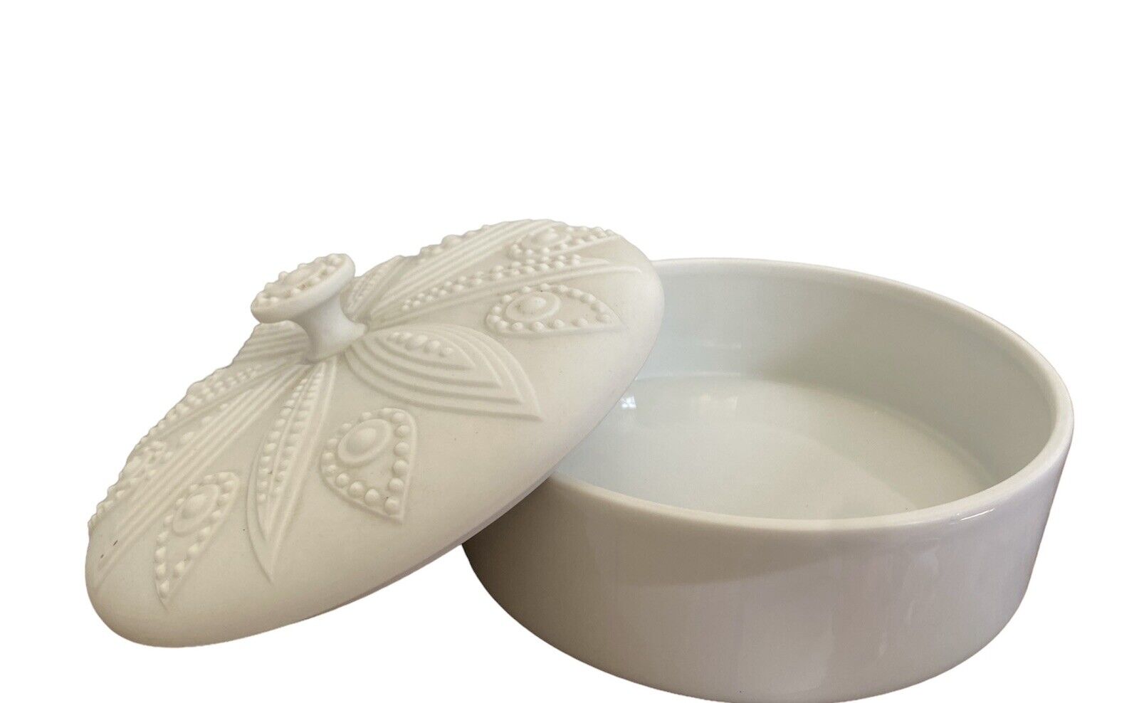 Heinrich & Company H&C Selb Bavaria White Porcelain Raised Trinket Candy Dish