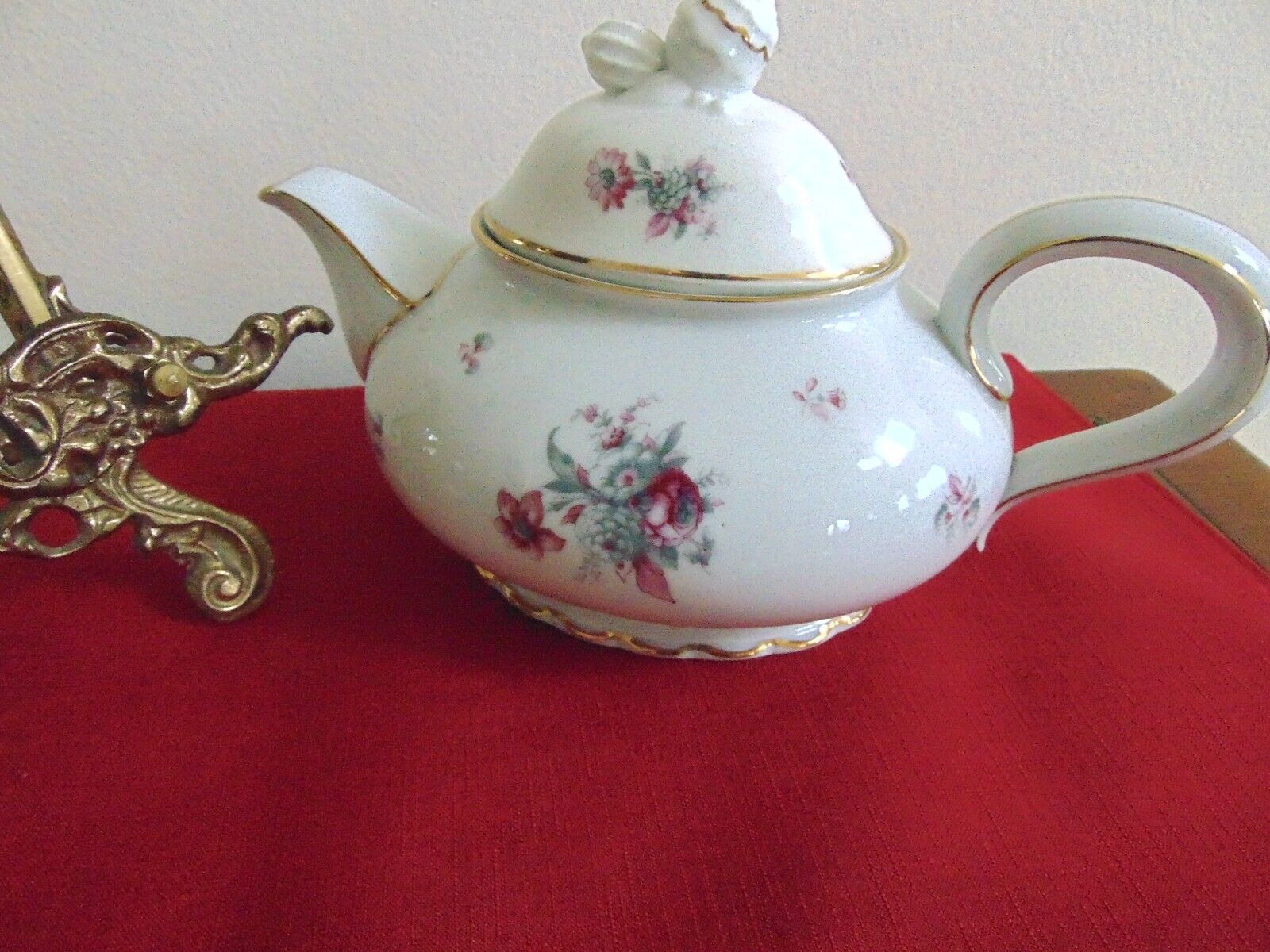 PAUL MULLER SELB TEAPOT-OVAL BERRY & GRAY BOSSOMS & FOLIAGE-GOLD TRIM CIRCA 1919