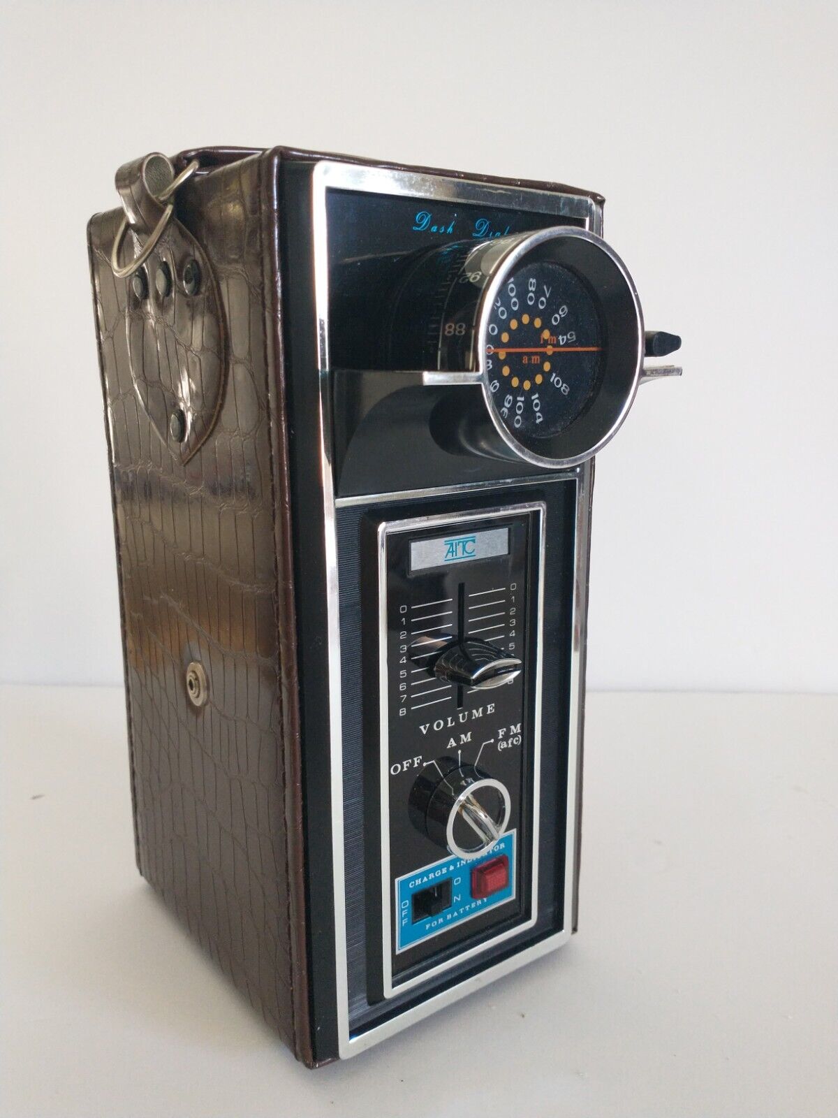 Vintage Radio am/fm Dash Dial  - AITC FCJ-11  - New