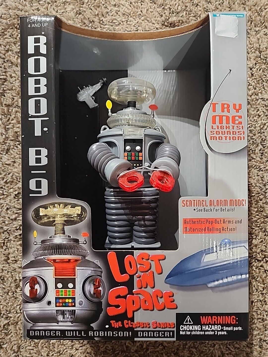 Lost In Space B-9 ROBOT W/ Laser Pistol Classic Series 1997. Excellent Condition