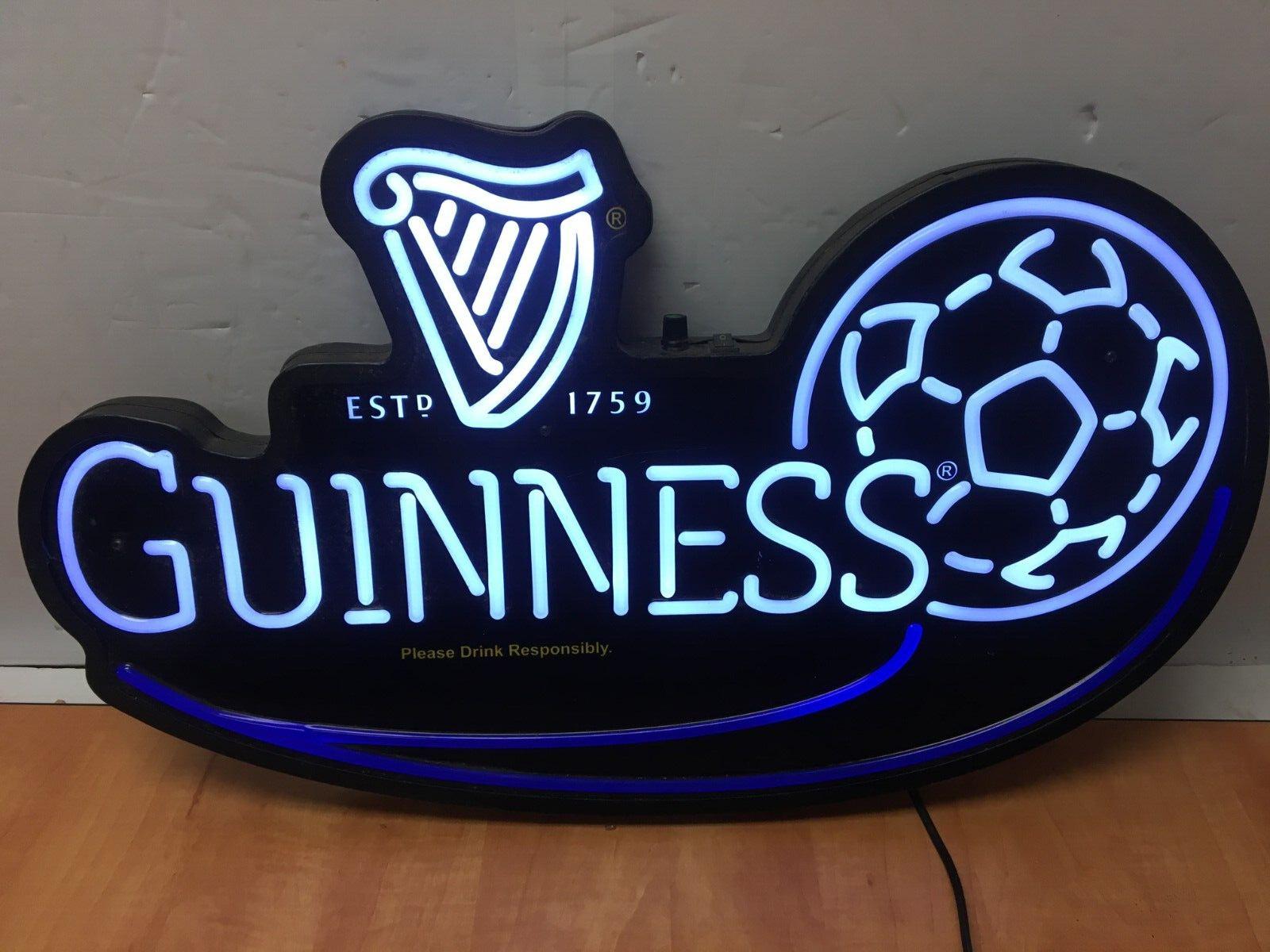 RARE Guinness Beer Lighted  Advertising Sign 26\