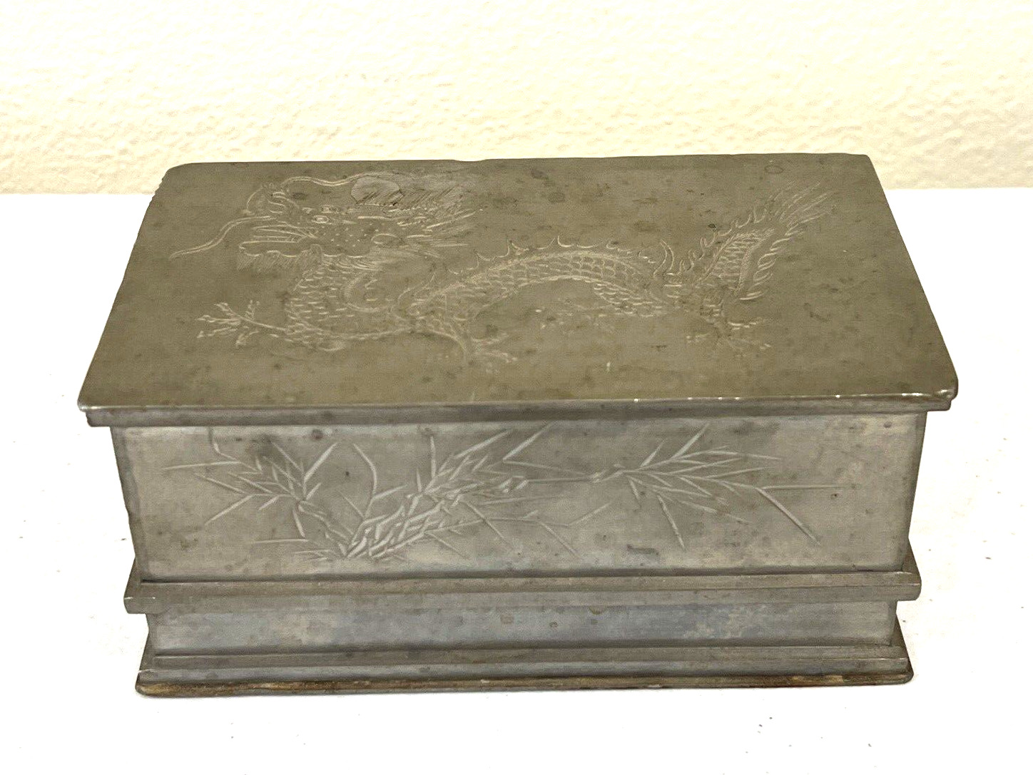 Antique Chinese Kut Hing Pewter Swatow Box - Dragon Design