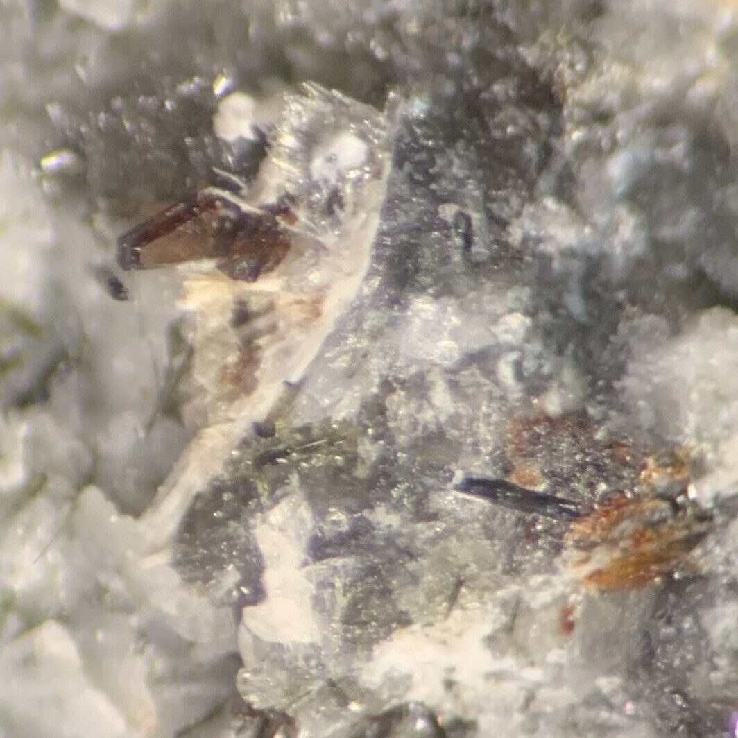 Cordylite & Lavenite Crystal Micro DeMix-Varennes Qry Quebec CANADA