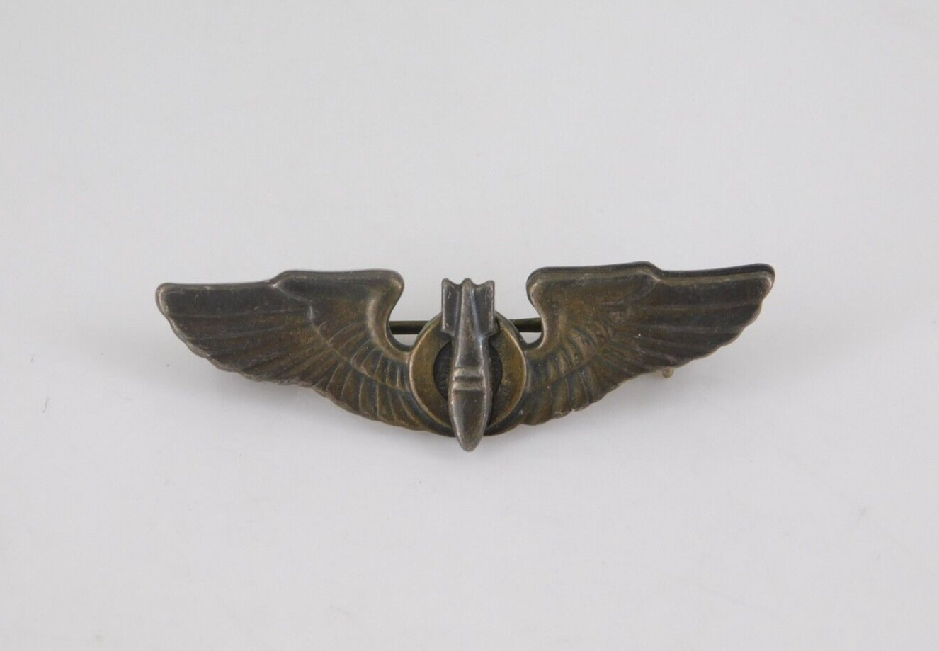 WWII Army Air Corps Bomber Bombardier Wings Coin Silver Badge Pin 1  3/8