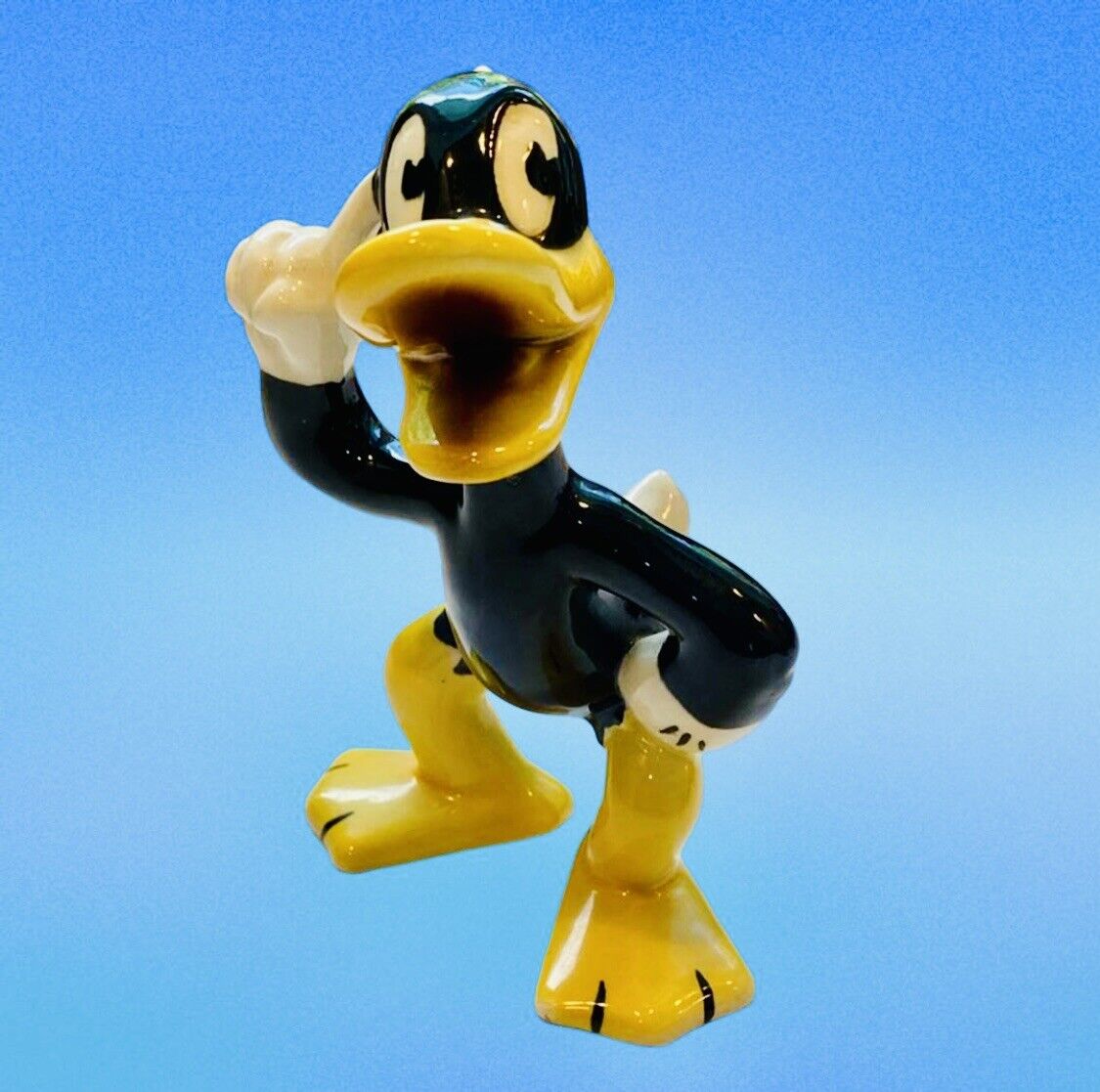 Warner Brothers Shaw Daffy Duck Ceramic Figurine 1940's Era Hard To Find, Minty