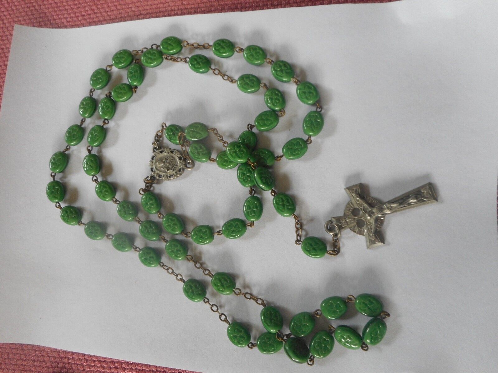 Vintage clover leaf green glass adult pewter rosary