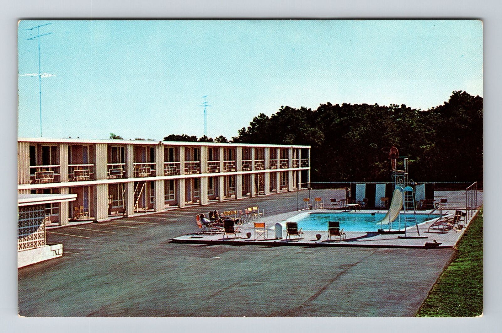 Hyannis MA-Massachusetts Americana Holiday Motel Pool Vintage Souvenir Postcard