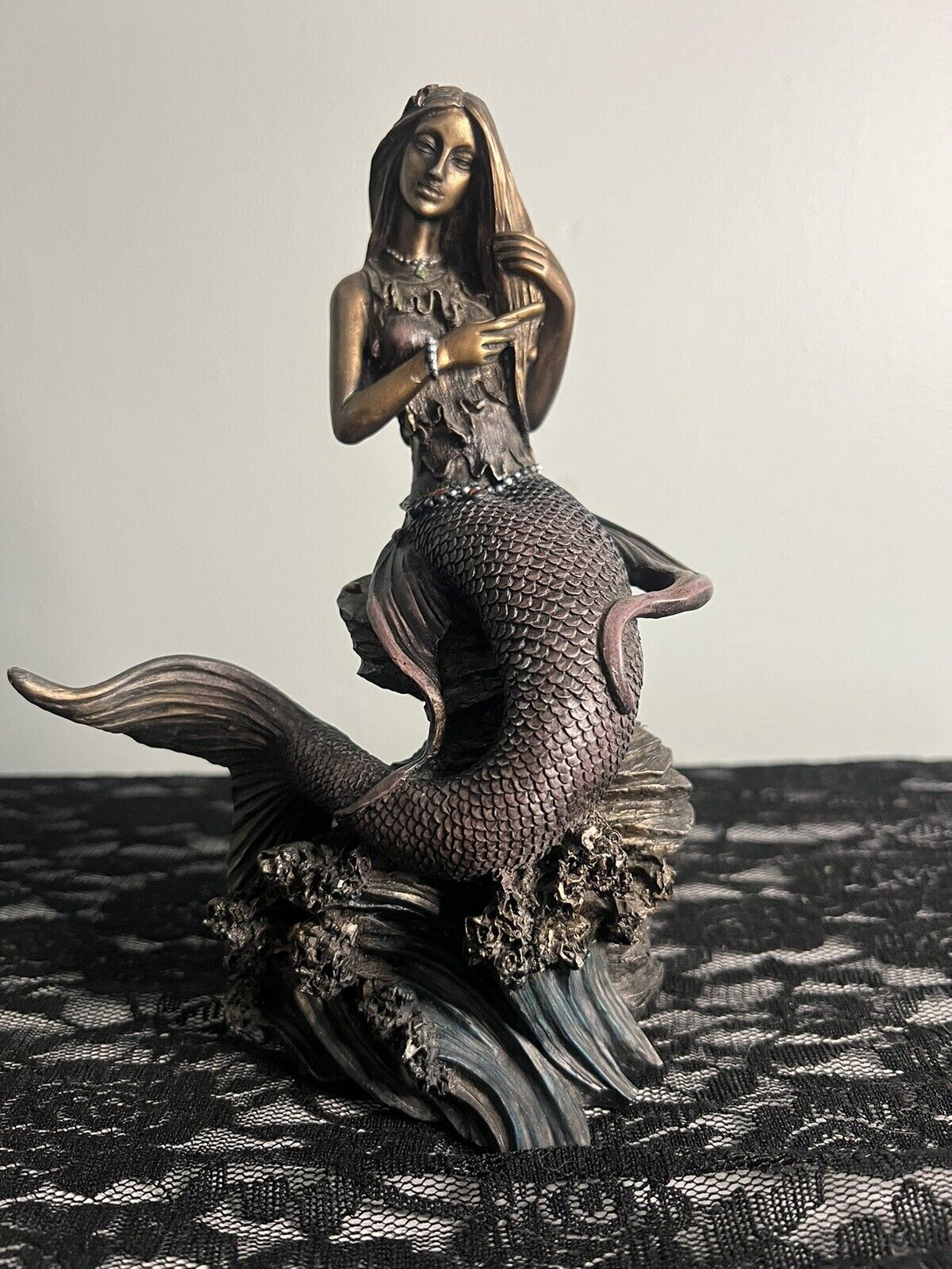 mermaid statue figurine