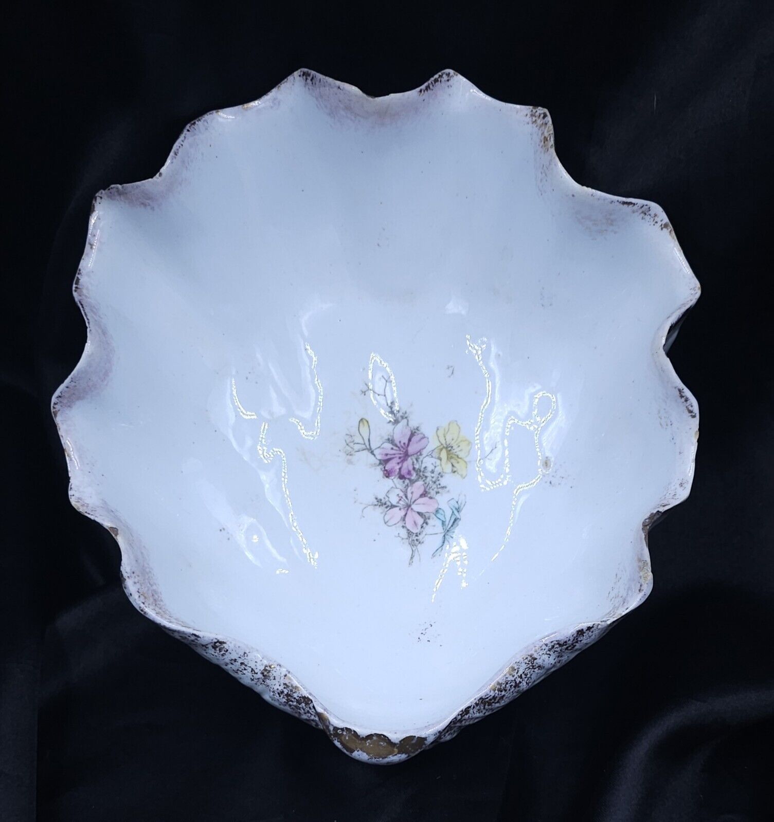 Large Antique Porcelain Clam Shaped Soap Dish
