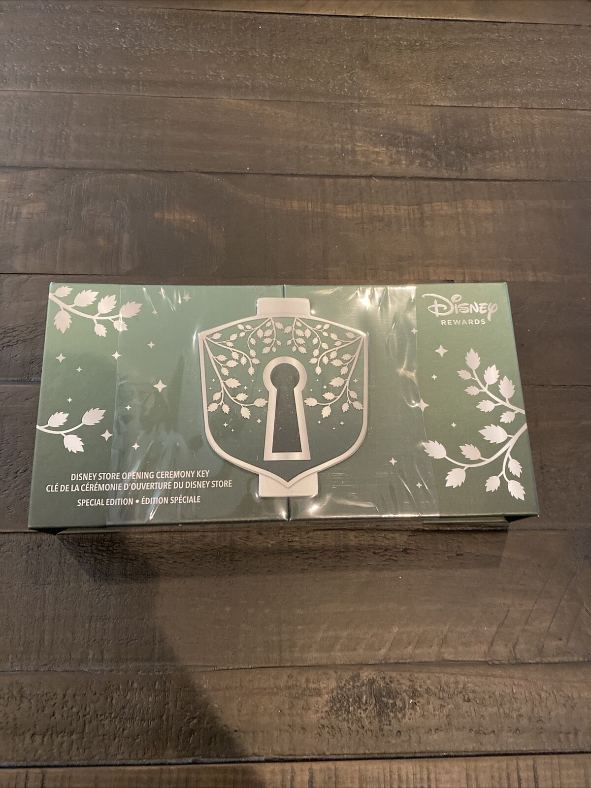 Disney Visa Cardmember Exclusive Disney Store Opening Ceremony Key - Special Edi