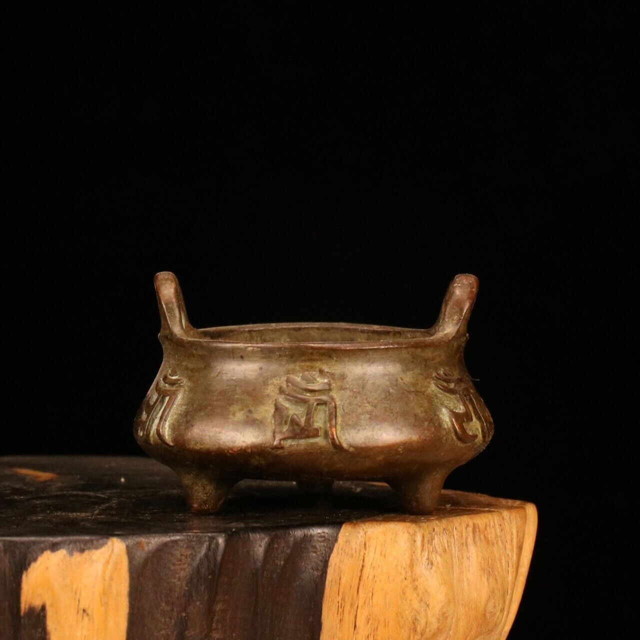 tea pet Old copper carve Six words Tibetan Buddhism xuande Incense burner statue