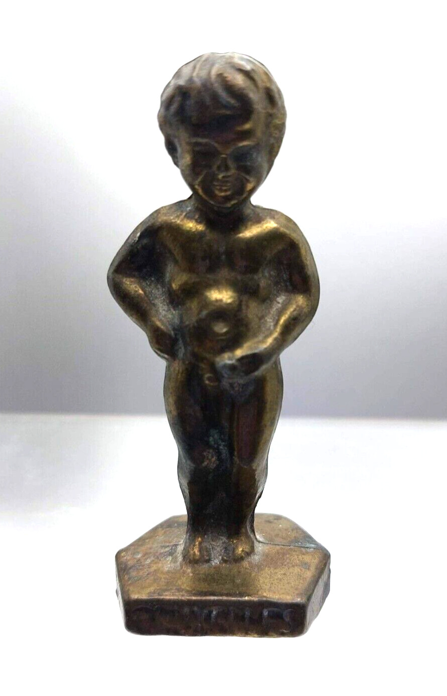 Vintage BRUXELLES Belgium Peeing Boy Bronze Figurine Bottle Pourer Appx 3.25\