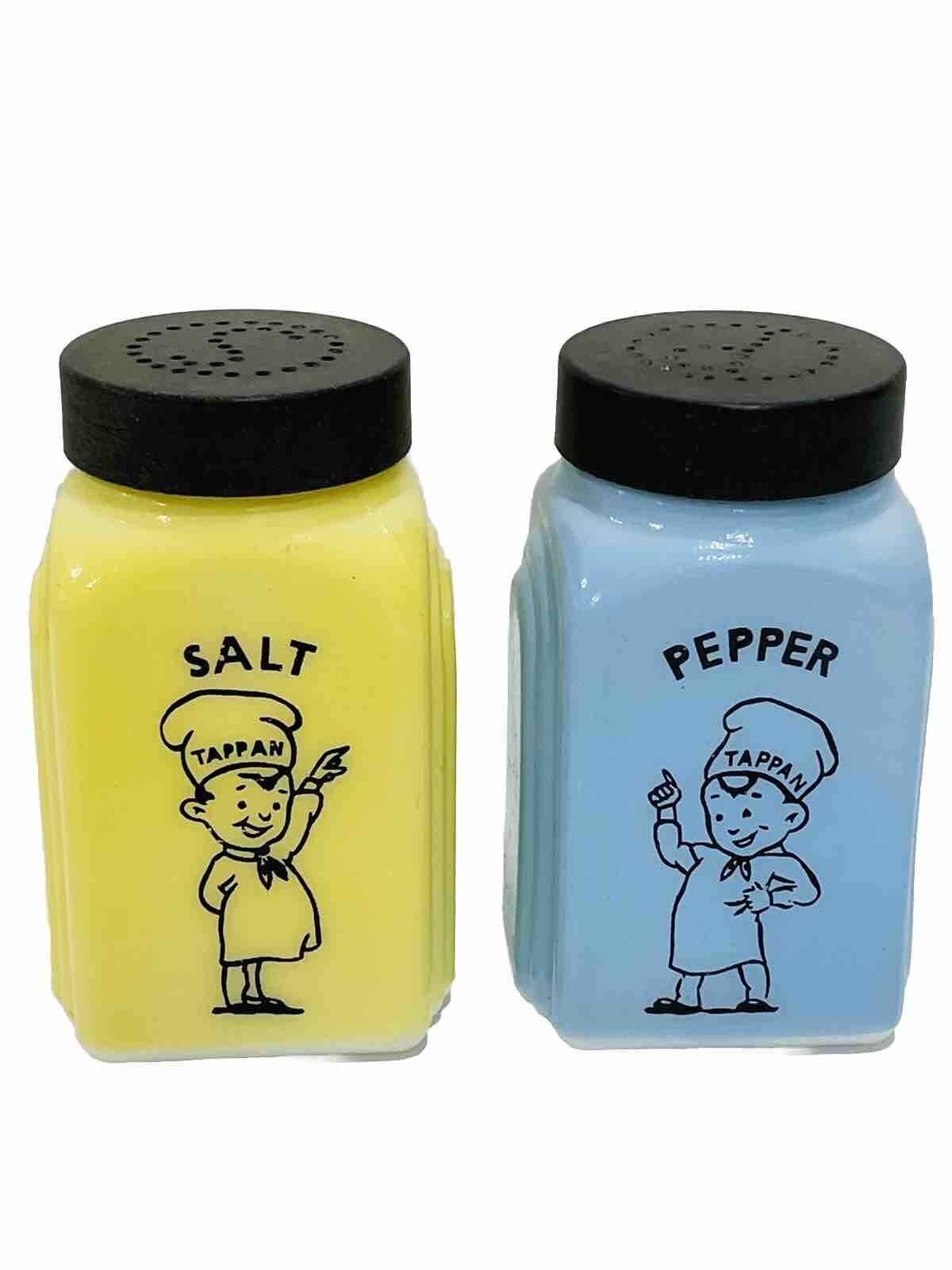 TAPPAN Salt Pepper Shaker Blue Yellow Little Chef By McKee Glass PERFECT