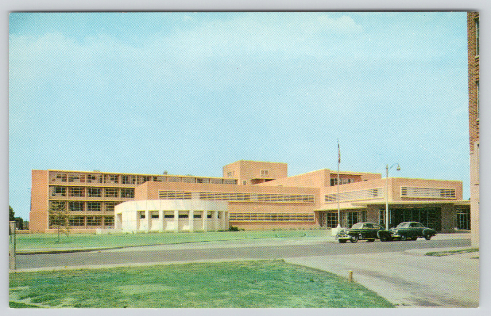 Postcard Memphis, Tennessee, Le Bonheur Children's Hospital A425