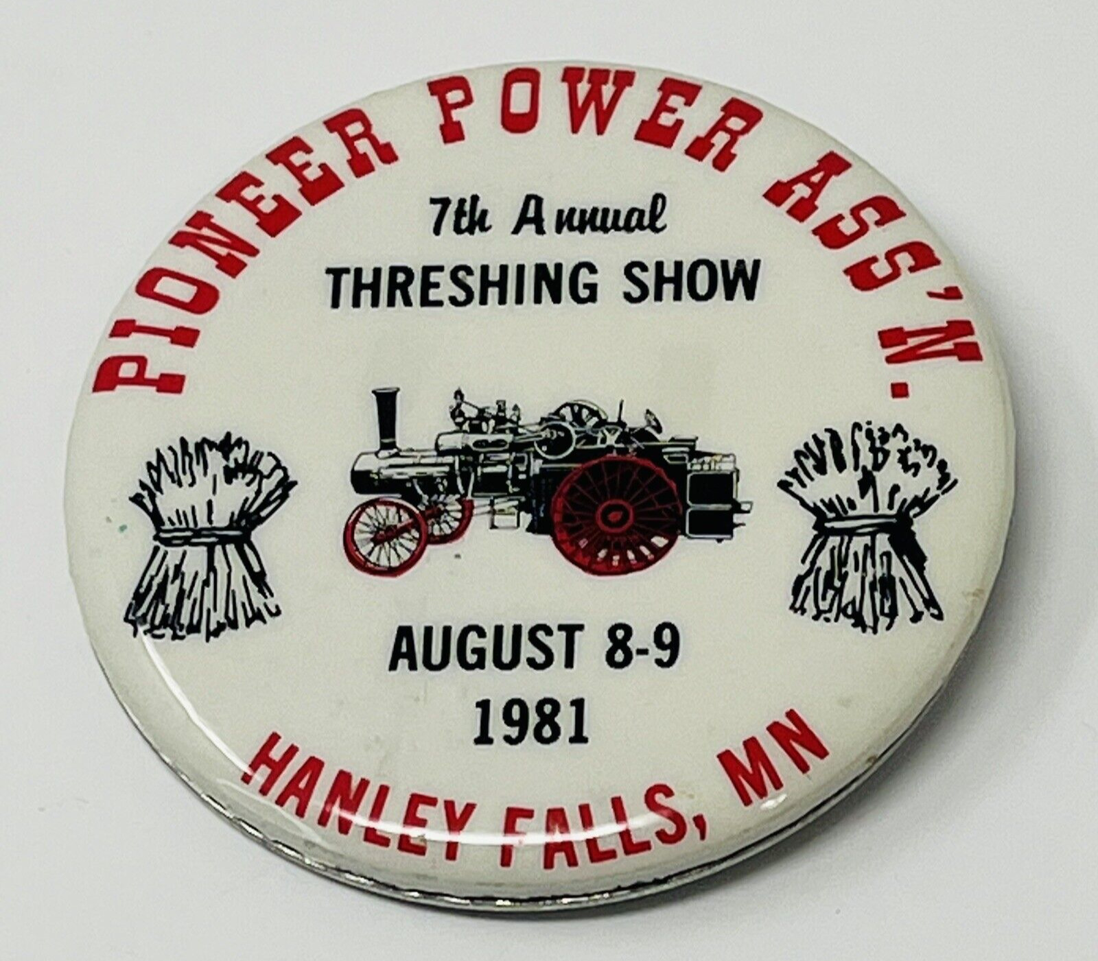 1981 Hanley Falls MN Pioneer Power Association Threshing Show Pin Pinback Button
