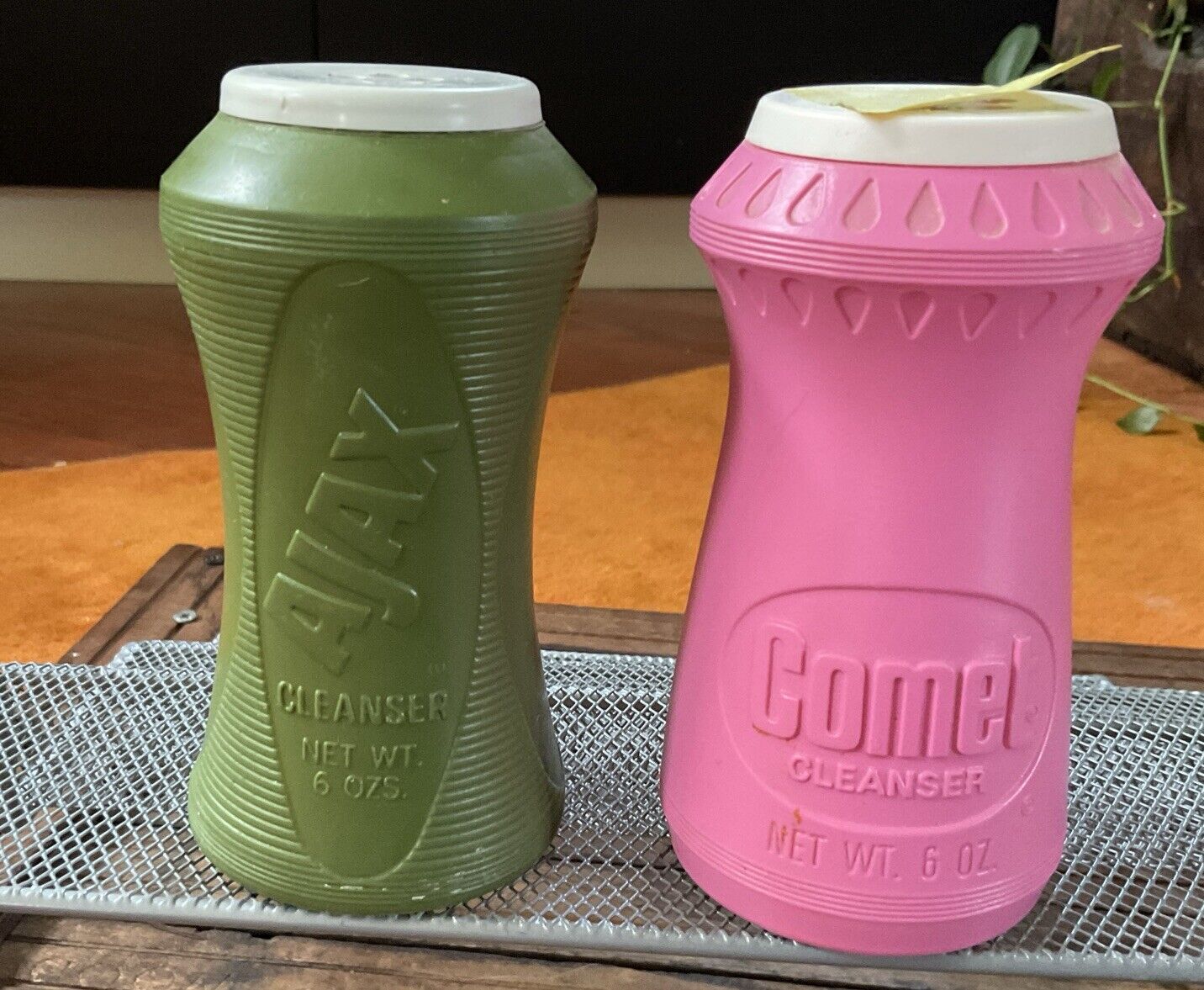 Vintage (2) Powder Cleanser  Soap - Avocado Green Ajax & Nos Pink Comet Shaker