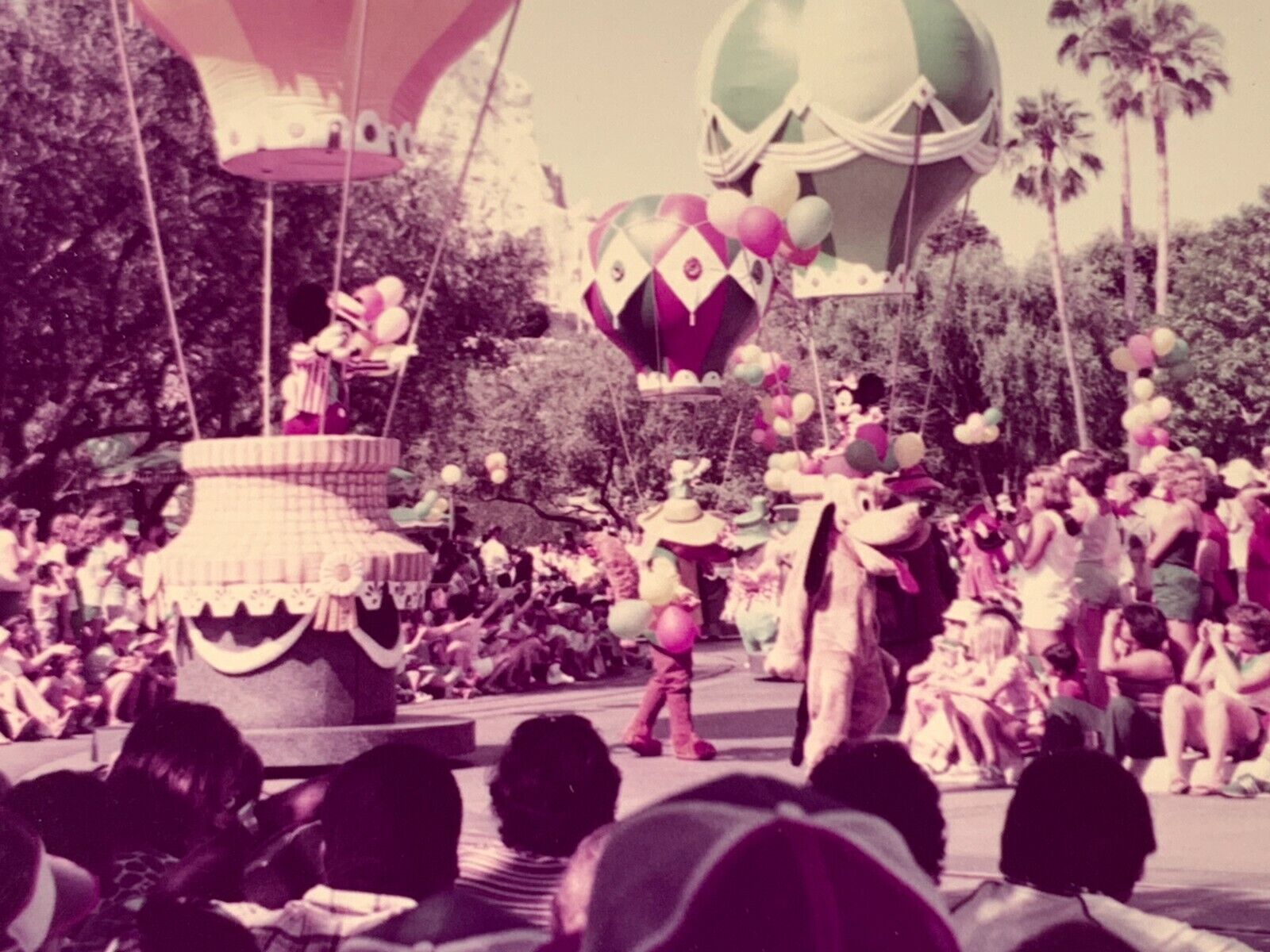 AgA) Found Photo Photograph 1983 Hot Air Balloons Disneyland Mickey Goofy