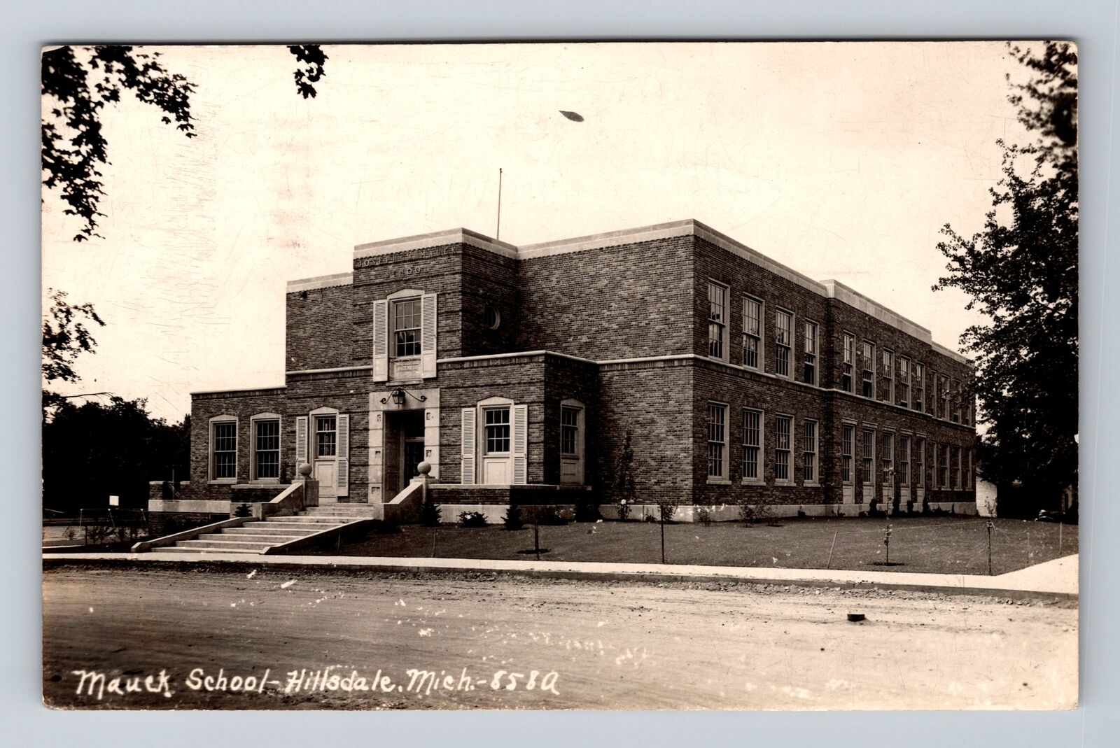 Hillsdale MI-Michigan, Mauck School, Antique, Souvenir, Vintage c1946 Postcard