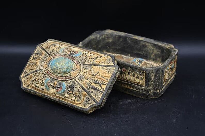 A Wonderful Old jewelry Box  From the Ancient Pharaonic Heritage Made in Egypt 1