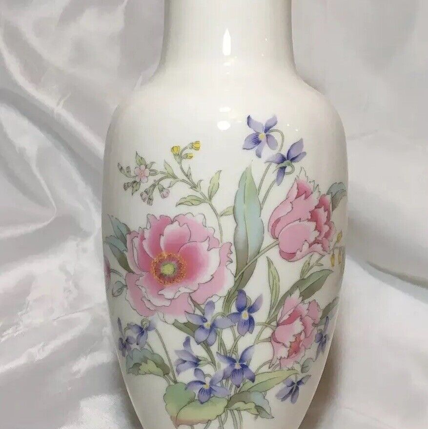10.5” Vintage Glazed Bone China Vase, Japan, Gold Trim & Flowers, Deco Collect❤️