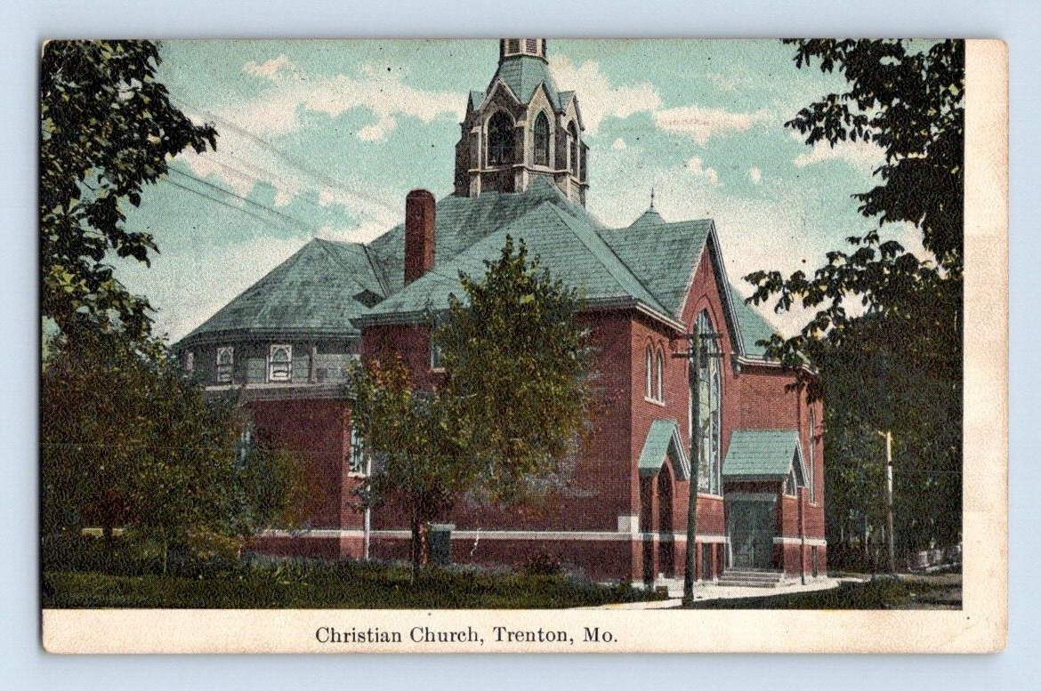 1909. TRENTON, MO. CHRISTIAN CHURCH. POSTCARD FX24