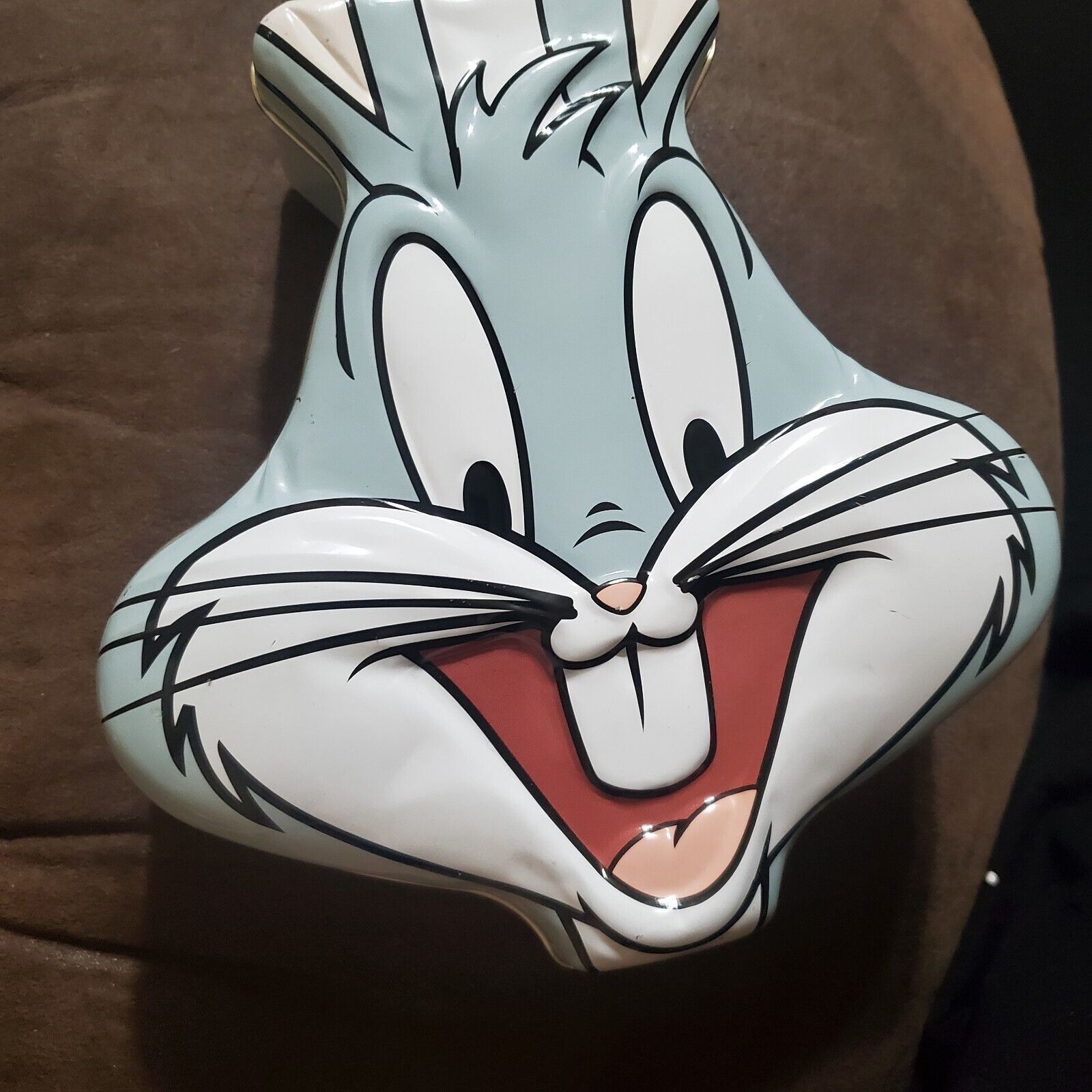 Retro Warner Brothers Bugs Bunny tin 1988