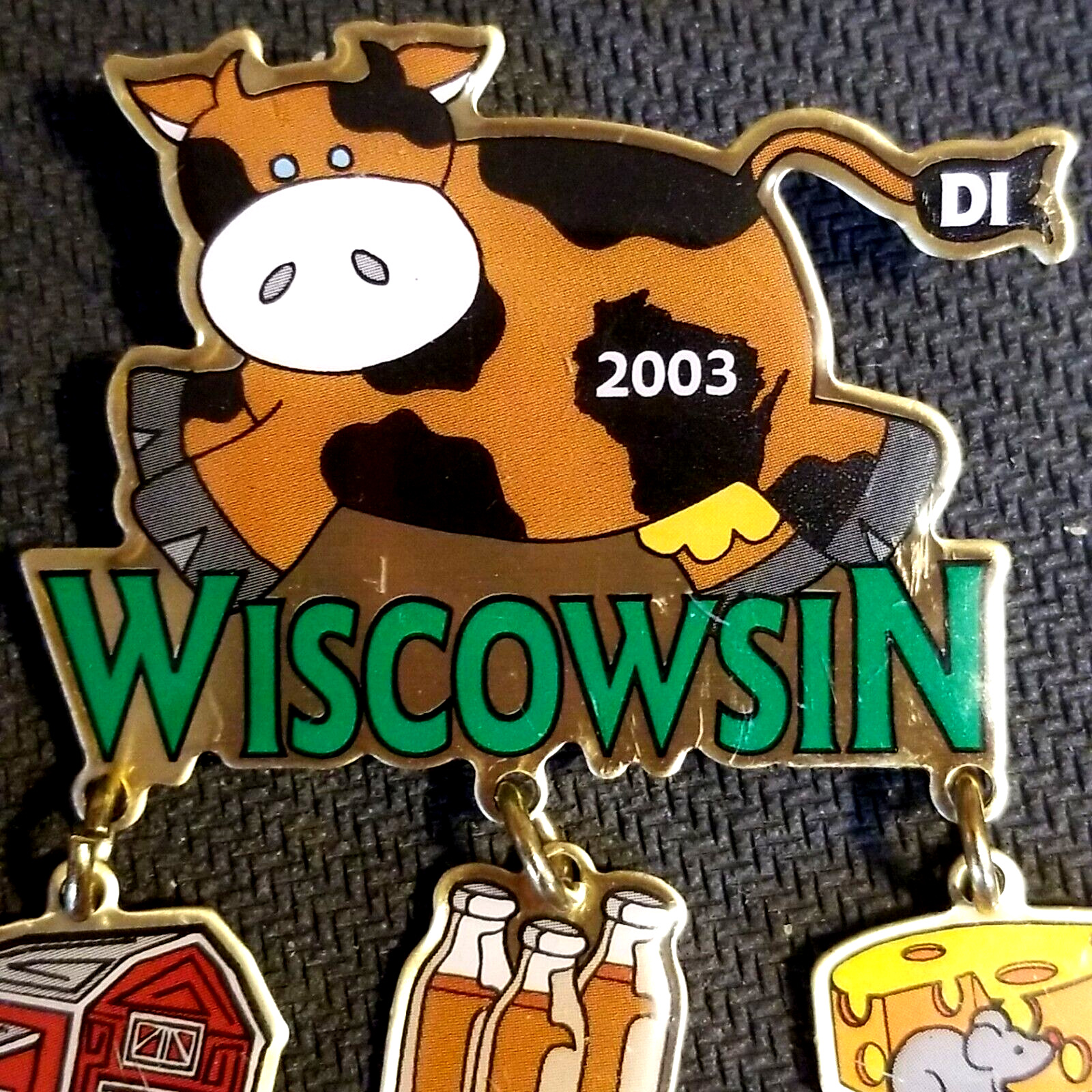 WI DI Pin Destination Imagination💥 2003 WISCOWSIN WITH CHARMS COW💥 OM205