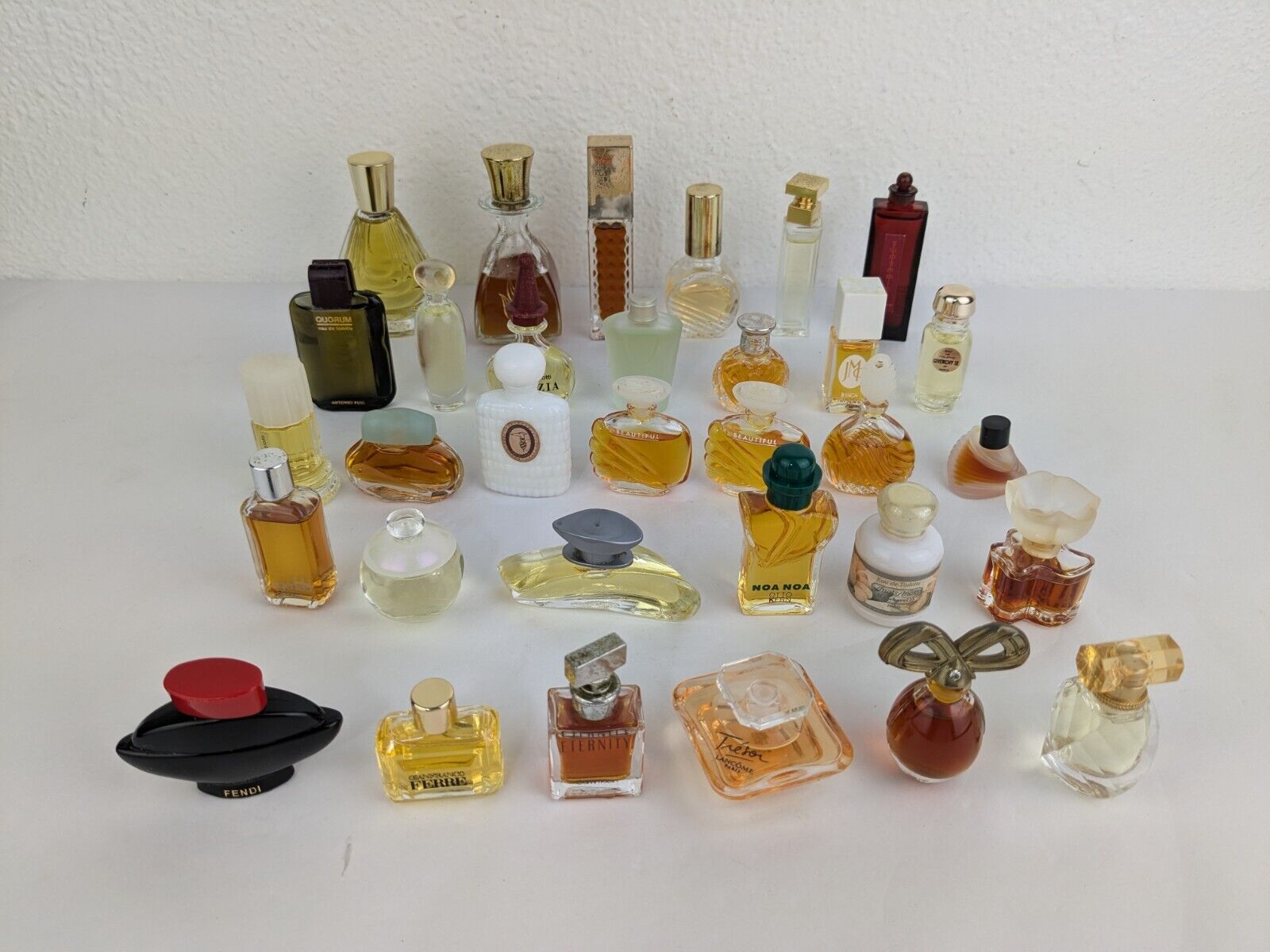 Collectable Estate Vintage Mini Perfume Cologne Bottles Lot Of 33 Full 