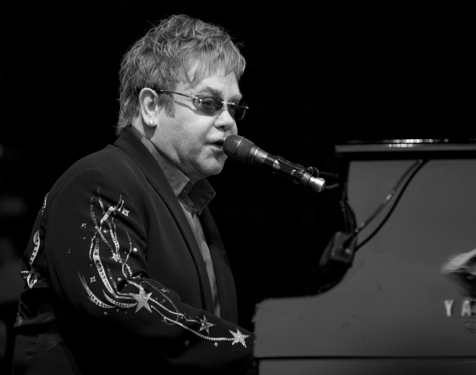 Iconic Singer & Pianist Sir Elton John Classic Poster Picture Photo Print 11x17