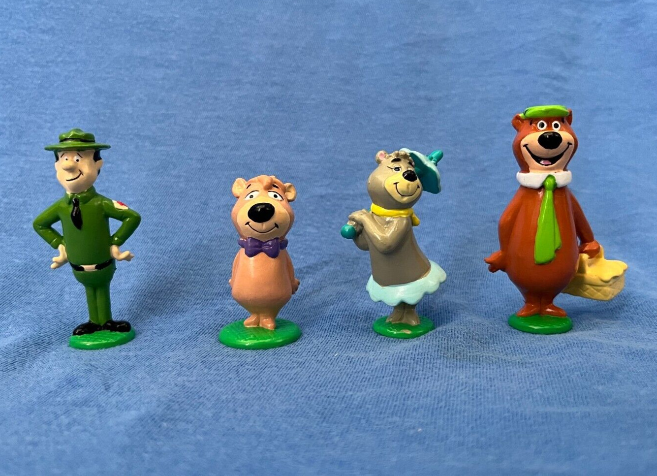 1990 YOGI BEAR Figurines Topper Applause PVC Set of 4 Ranger Smith Boo Boo Cindy