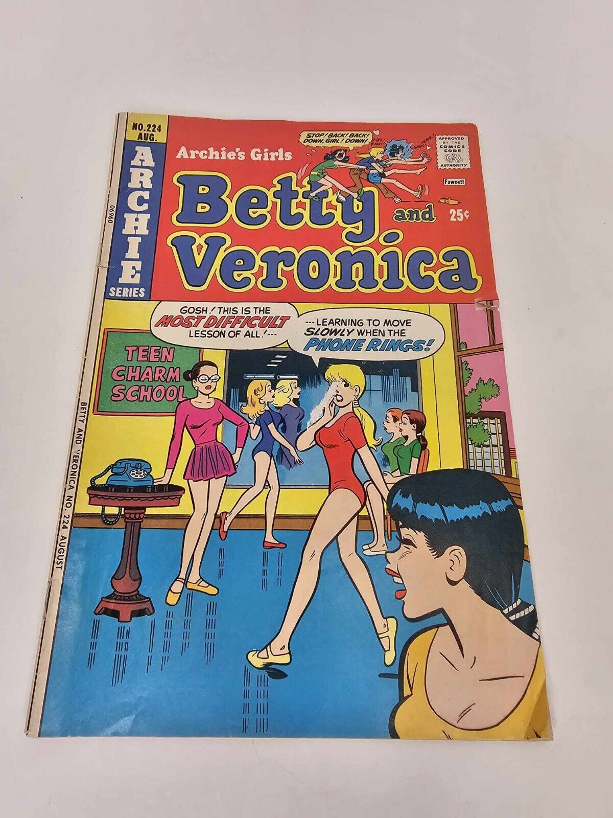 Archie Series Archie's Girls Betty and Veronica  Aug 1974 # 224  