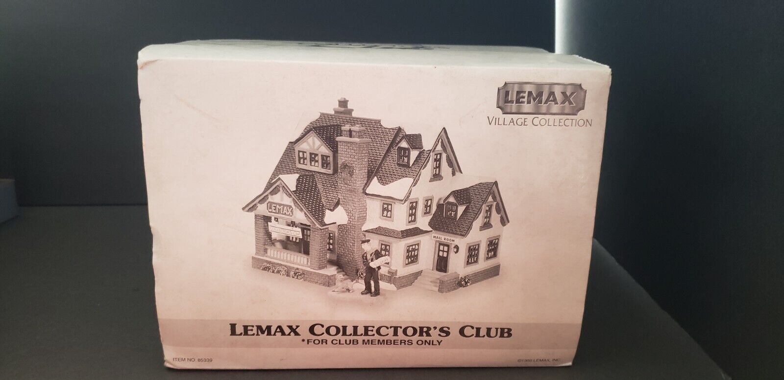LEMAX Collectors Club Mail Room Christmas Village 1998 READ 
