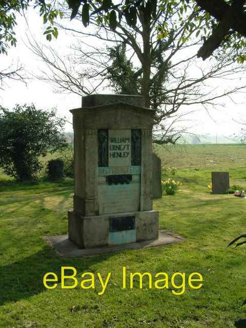 Photo 6x4 Monument to W E Henley Cockayne Hatley W E Henley was a 19th ce c2002